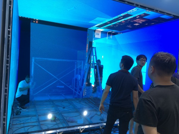 200 Meter Rollspiegel Folie für immersive LED -Höhlenpfeffergeister 